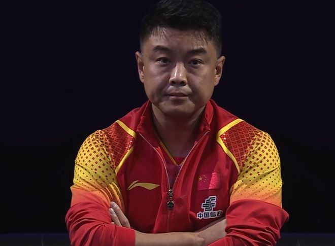 包含中国乒乓球队力克比利时乒乓球队，奥恰洛夫统治全场的词条