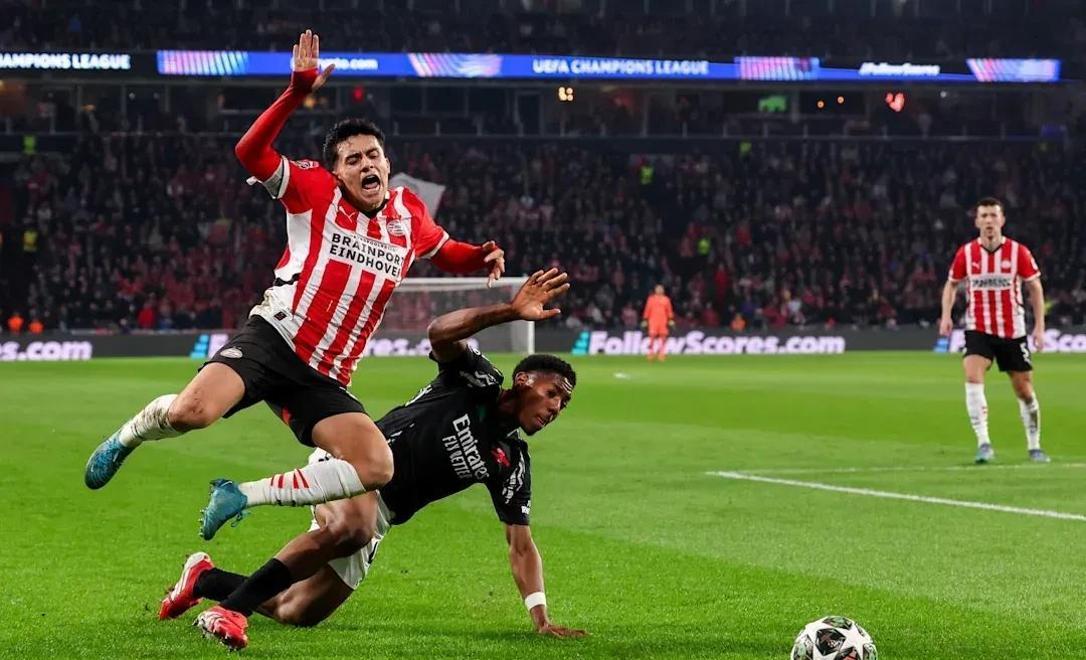 阿森纳逆转中国，德容惊艳世界的简单介绍