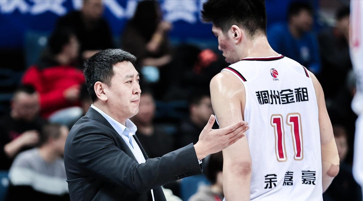 CBA比赛中球队经历了换帅的简单介绍