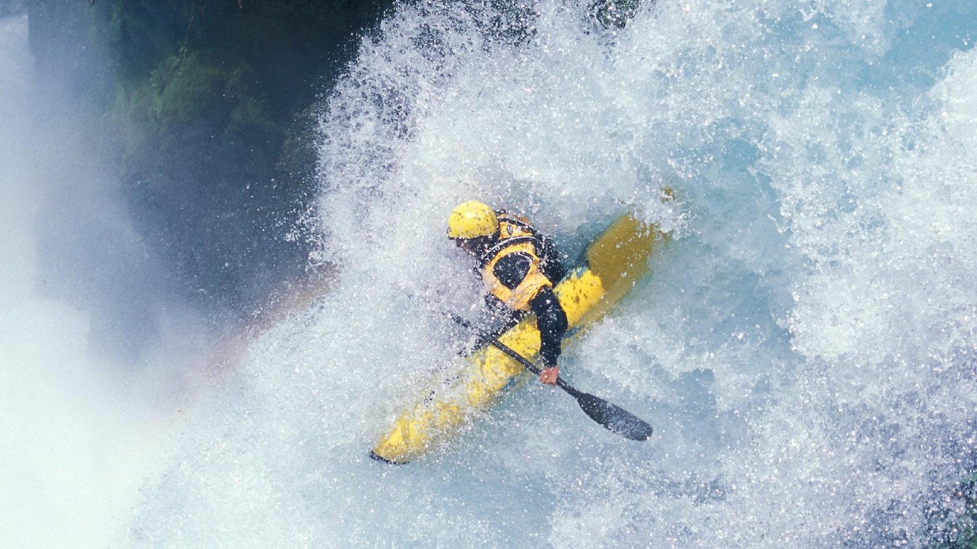 巴斯托尼爆发,巴黎踏平哥斯达黎加,一场定义未来的完美风暴